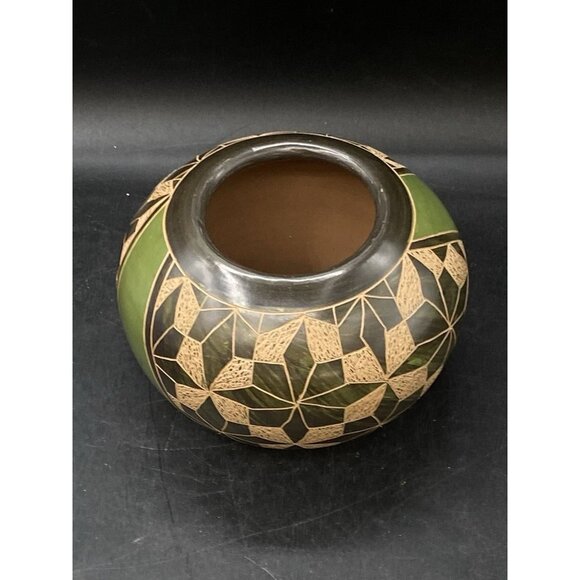 Sgraffito Carved Pottery Vase Nicaragua Bismarck Ocampo Signed Folk Art - Picture 2 of 11